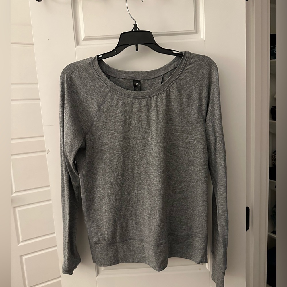 Long sleeve workout top
